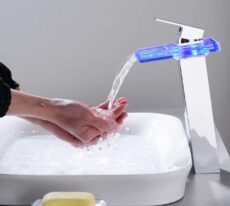 Add high platform basin glass waterfall faucet LED color changing temperature sensing light brushed gold square inclined surface - Image 3