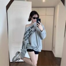 shop oversized sweatshirt
